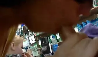 Две милашки отсосали другу прямо в магазине от первого лица