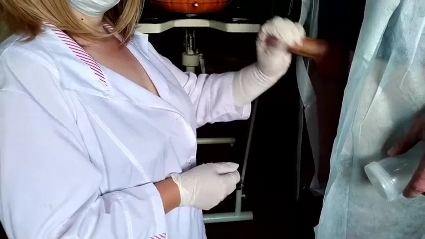 Медсестра помогает сдать сперму донору - altaifish.ru